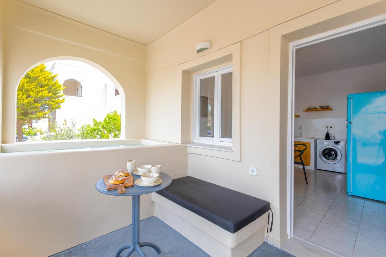 Blackrock Suites Karterados  Exterior foto