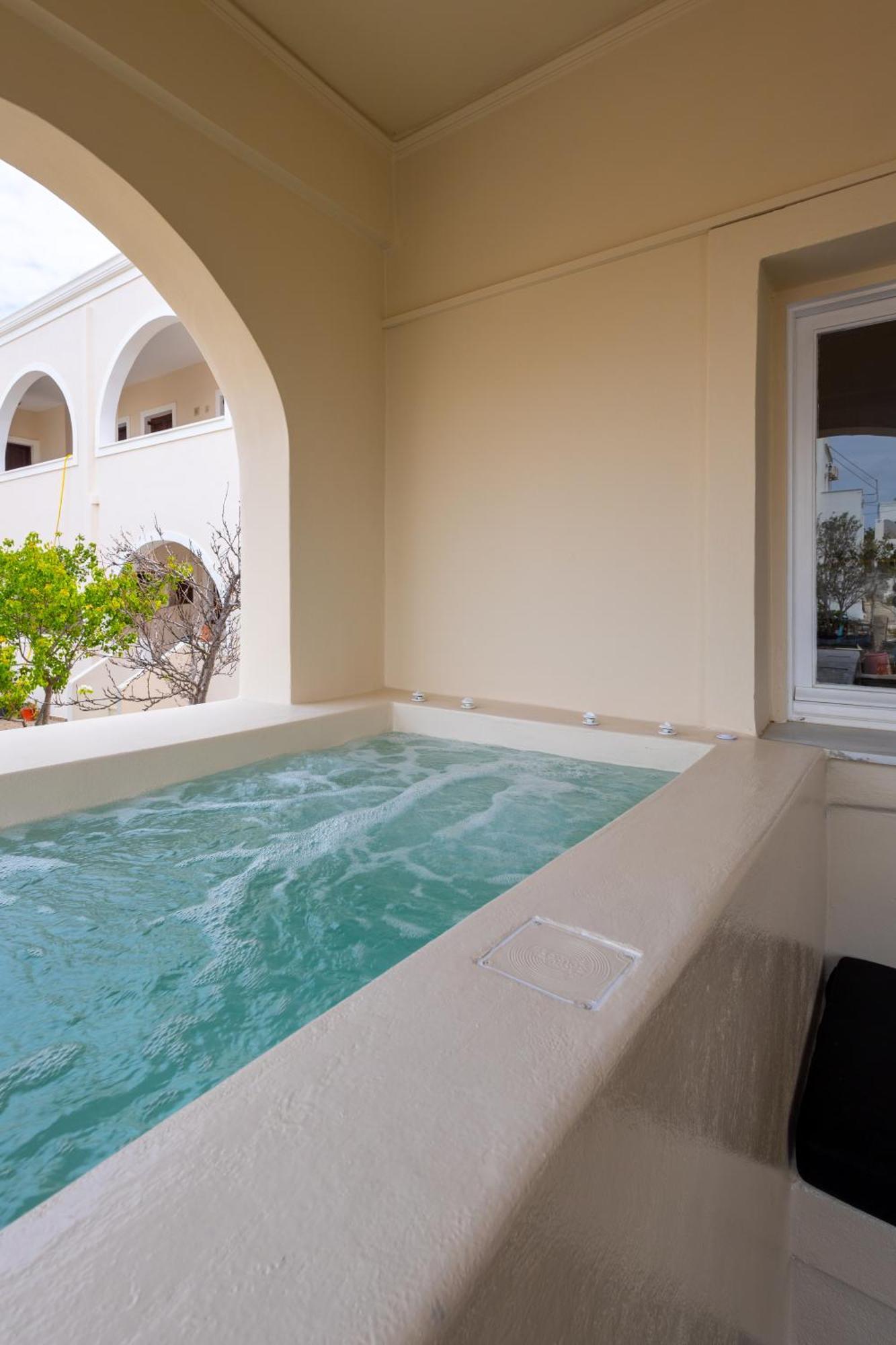 Blackrock Suites Karterados  Exterior foto